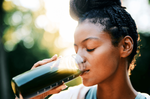 Ein Drink, 99 Nährstoffe. BIOGENA ONE ist der perfekte Begleiter für deinen gesunden Lifestyle bei minimalem Aufwand.